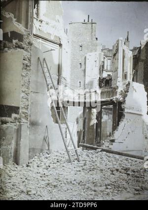 Paris (9. Arr.), Frankreich die Erweiterung des Boulevard Haussmann, Abrisse rue Taitbout, Wohngebäude, Architektur, Arbeiten, Straße, Bezirk, Trümmer, Frankreich, Paris, die Erweiterung des Boulevard Haussmann, Abbrucharbeiten in der Rue Taitbout, Arrondissement IX, 15.10/1923 - 15.10.1923, Léon, Auguste, Fotograf, Autochrome, Foto, Glas, Autochrome, Foto, positiv, Vertikal, Format 9 x 12 cm Stockfoto