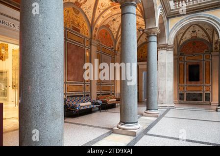 Wien, Österreich 30. September 2023. Haupthalle des Museums für angewandte Kunst (MAK) aus dem 19. Jahrhundert Stockfoto