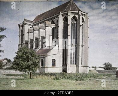 Saint-Martin-aux-Bois, Oise, Picardie, Frankreich, Religion, Erster Weltkrieg, Kunst, Wohngebäude, Architektur, Kirche, Christentum, zurück, Mittelalter, religiöse Architektur, Frankreich, St Martin-aux-bois, Frankreich, Abtei St Martin-aux-bois 13. Jahrhundert, Saint-Martin-aux-Bois, 18.07/1915 - 18.07.1915, Passet, Stéphane, Fotograf, 1915 - Picardie - Stéphane Passet, Autochrome, Foto, Glas, Autochrome, Foto, positiv Stockfoto