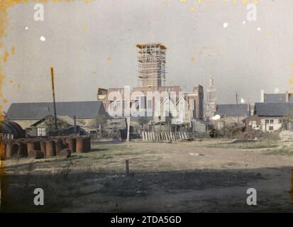 Albert, Frankreich, Habitat, Architektur, Erster Weltkrieg, Kirche, Gerüste, Traggerüste, Arbeiten, Rathaus, Rathaus, Turm, öffentliche Bürgerarchitektur, Rekonstruktionen, Nachkriegszeit, Somme, Albert, Wiederaufbauarbeiten am Hôtel de City, Albert, 26.10/1929 - 26.10.1929, Passet, Stéphane, Fotograf, 1929 - Provinzen Francaises - Stéphane Passet - (26. März-18. Mai), Autochrome, Foto, Glas, Autochrome, Foto, positiv Stockfoto