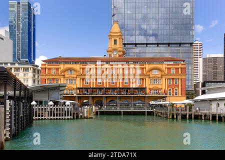 Das 1912 Ferry Building im Zentrum von Auckland, New Zealand Central Business District. Das Gebäude wurde von Alex Wiseman entworfen und von Phi gebaut Stockfoto