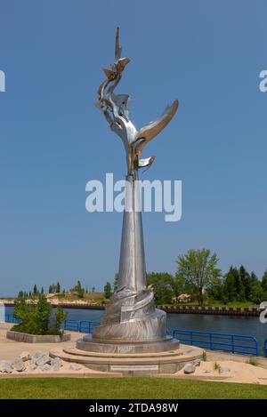 St. Joseph, Michigan - USA - 20. Juni 2023: Skulptur „and You, Seas“ des Künstlers Richard Hunt in St. Joseph, Michigan, USA. Stockfoto