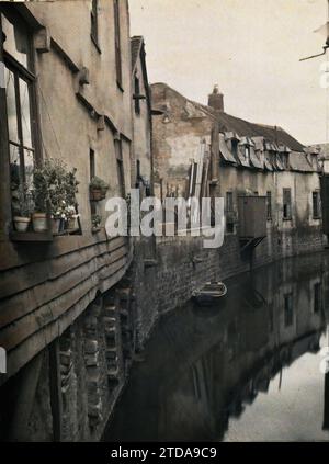 Amiens, Frankreich, Habitat, Architektur, Verkehr, Kanal, Boot, Wohnung, Flusstransport, See, Frankreich, Amiens, Amiens, 06.05/1912 - 06.05.1912, Léon, Auguste, Fotograf, 1912 - Somme - Auguste Léon - (6. Mai bis 8. Juni), Autochrome, Foto, Glas, Autochrome, Foto, positiv Stockfoto