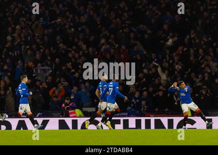 Glasgow, Schottland. 17. Dezember 2023. James Tavernier (2 – Rangers) feiert das Tor des Spiels Rangers vs. Aberdeen - ViaPlay League Cup Final Credit: Raymond Davies / Alamy Live News Stockfoto