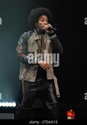 Sunrise, FL, USA. Dezember 2023. Ludacris tritt während des iHeartRadio Y100 Jingle Ball 2023 am 16. Dezember 2023 in der Amerant Bank Arena in Sunrise, Florida auf. Quelle: Mpi04/Media Punch/Alamy Live News Stockfoto