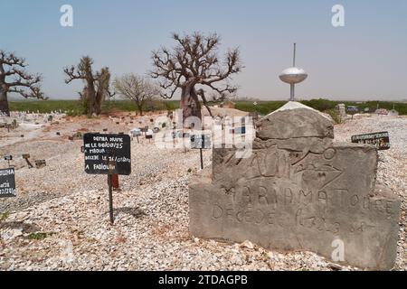 Christlicher und muslimischer Friedhof auf Shell Island Joal-Fadiouth Senegal Stockfoto