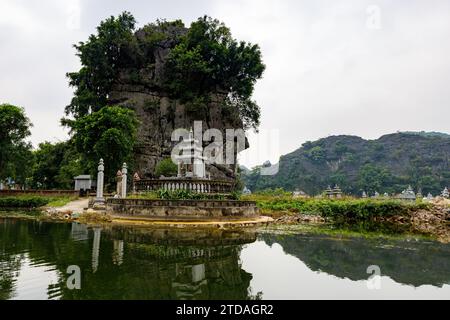 Die Tempel der Tam Coc-Höhlen in Vietnam Stockfoto