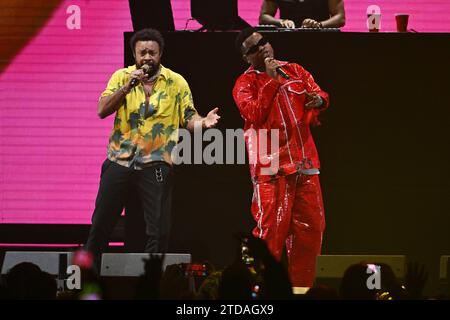 SUNRISE, FL – 16. DEZEMBER 2023: Shaggy tritt während des iHeartRadio Y100 Jingle Ball 2023 in der Amerant Bank Arena auf. Copyright: Xmpi04x Stockfoto