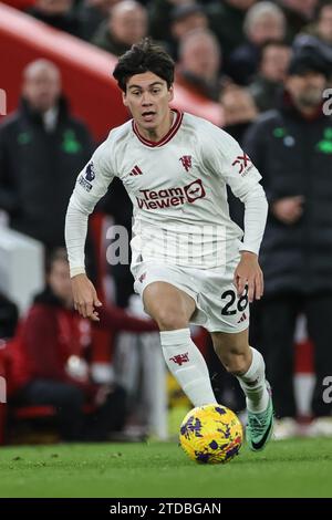 Liverpool, Großbritannien. Dezember 2023. Facundo Pellistri von Manchester United bricht mit dem Ball während des Premier League-Spiels Liverpool gegen Manchester United in Anfield, Liverpool, Vereinigtes Königreich, 17. Dezember 2023 (Foto: Mark Cosgrove/News Images) in Liverpool, Vereinigtes Königreich am 17. Dezember 2023. (Foto: Mark Cosgrove/News Images/SIPA USA) Credit: SIPA USA/Alamy Live News Stockfoto