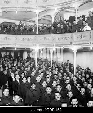 12/07/1917. Das Festival der Patronin der Infanterie in Madrid. Aspekt, den das Martin Theater gestern bot, wo eine Aufführung zu Ehren des Wad-ras-Regiments abgehalten wurde. Quelle: Album / Archivo ABC / José Zegri Stockfoto