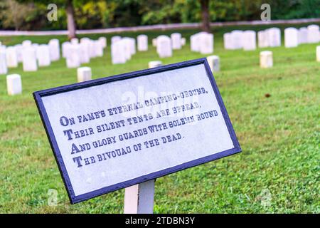 Bivouac des toten Gedichts auf dem Fort Donelson National Cemetery in Dover, Tennessee. Stockfoto