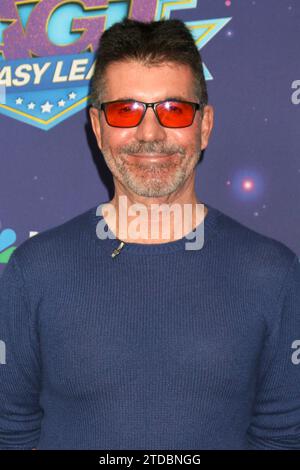 America's Got Talent Fantasy League Red Carpet im Red Studio am 15. November 2023 in Los Angeles, KALIFORNIEN mit Simon Cowell Where: Los Angeles, Kalifornien, USA When: 16. November 2023 Credit: Nicky Nelson/WENN Stockfoto