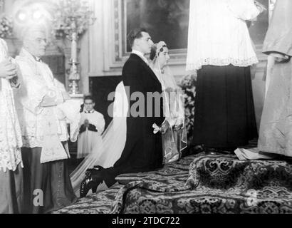 Rom, 1935. Der damalige Prinz von Asturien, Don Juan de Borbón, heiratete in der Kirche Santa María de los Ángeles eine spanische Prinzessin: Maria de las Mercedes de Borbón y Orleans. Quelle: Album/Archivo ABC Stockfoto