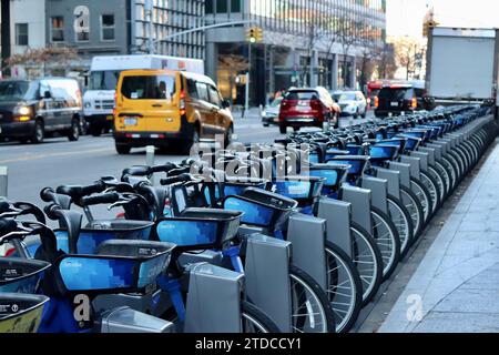 Citibike Station an der Water Street in Lower Manhattan, New York Stockfoto