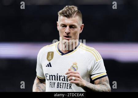 Madrid, Spanien. Dezember 2023. Santiago Bernabeu Stadion MADRID, SPANIEN - 17. DEZEMBER: Toni Kroos von Real Madrid während des Spiels der La liga 2023/24 zwischen Real Madrid und Villarreal im Santiago Bernabeu Stadion. (Foto: Guillermo Martinez) GM (Guillermo Martinez/SPP) Credit: SPP Sport Pressefoto. /Alamy Live News Stockfoto