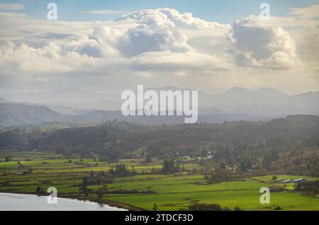 Ein Blick auf die Stadt Astoria in Oregon am Columbia River Stockfoto