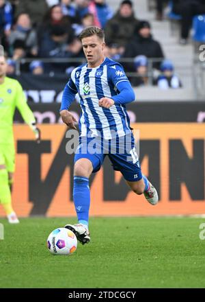 Karlsruhe, Deutschland. Dezember 2023. Fußball: Bundesliga 2, Karlsruher SC - SV Elversberg, Spieltag 17, BBBank Wildpark. Dzenis Burnic aus Karlsruhe. Quelle: Uli Deck/dpa/Alamy Live News Stockfoto