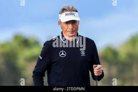 Orlando, Usa. Dezember 2023. Bernhard langer auf dem 18. Green während der letzten Runde der PNC Championship im Ritz-Carlton Golf Club in Orlando, Florida. Quelle: SOPA Images Limited/Alamy Live News Stockfoto