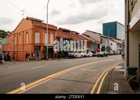 Singapur City Shophouses mit Touristen Stockfoto