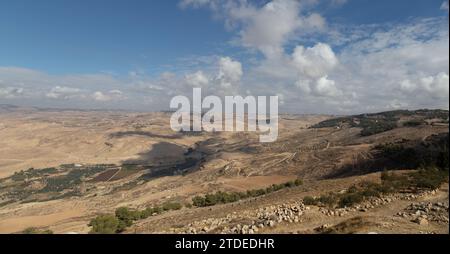 Panoramablick auf landwirtschaftliche Felder vom Mount Nebo, Jordanien Stockfoto