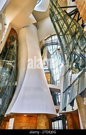 Bilbao Biscaya Spanien. Die Innenräume des Guggenheim Museums Stockfoto