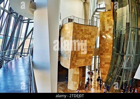 Bilbao Biscaya Spanien. Die Innenräume des Guggenheim Museums Stockfoto