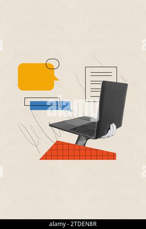 Vertikale kreative Retro-Fotocollage von Notebook-Netbooks mit Textblase für Nachrichten auf beigefarbenem Hintergrund Stockfoto