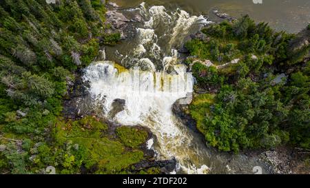 Aus der Vogelperspektive des Pisew Falls Provincial Park, Thompson, Manitoba, Kanada, Nordamerika Stockfoto