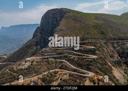 Aus der Vogelperspektive des Gebirgspasses Serra da Leba, Angola, Afrika Stockfoto