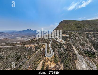 Aus der Vogelperspektive des Gebirgspasses Serra da Leba, Angola, Afrika Stockfoto