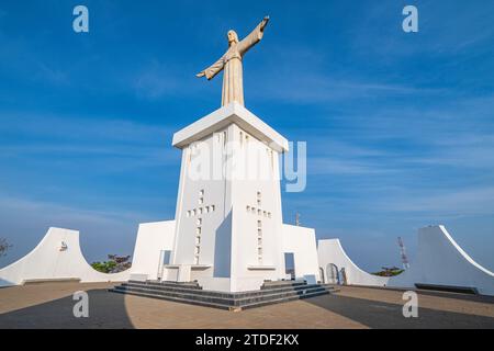 Christusstatue mit Blick auf Lubango, Angola, Afrika Stockfoto