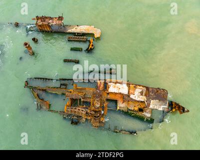 Schiffswrack-Strand, Bucht von Santiago, Luanda, Angola, Afrika Stockfoto