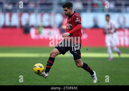 Christian Pulisic vom AC Milan im Spiel der Serie A zwischen AC Milan und AC Monza am 17. Dezember 2023 im Stadio Giuseppe Meazza in Mailand. Stockfoto