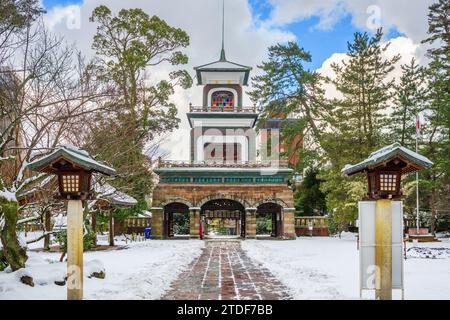 Kanazawa, Japan in Oyama Schrein im Winter. Stockfoto