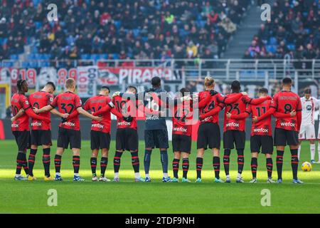 Mailand, Italien. Dezember 2023. AC Mailand Spieler, die während des Fußballspiels der Serie A 2023/24 zwischen AC Mailand und AC Monza im San Siro Stadion zu sehen waren. FINAL SCOREMilan 3 | 0 Monza Credit: SOPA Images Limited/Alamy Live News Stockfoto