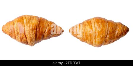 Die Draufsicht von zwei Croissants ist auf weißem Hintergrund mit Beschneidungspfad isoliert. Stockfoto
