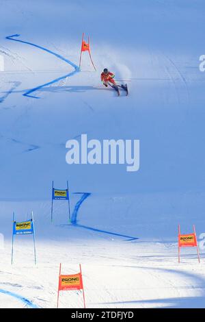 Alta Badia, Südtirol, Italien. Dezember 2023. Audi FIS Ski World Cup, Riesenslalom Tag 2; Marco Odermatt (SUI) Credit: Action Plus Sports/Alamy Live News Stockfoto