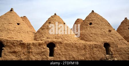 Die Gründung der Stadt Harran geht wahrscheinlich auf das 18. Jahrhundert v. Chr. zurück. Typische konische Häuser dieser Region Stockfoto