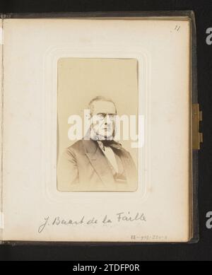 Porträt von Jacob Baart de la Faille II., Professor an der Medizinischen Fakultät der Universität Groningen, Johannes Hinderikus Egenberger (zugeschrieben), 1864 dieses Foto ist Teil eines Albums. Groningen Papier. Karton Albumendruck Groningen (Provinz) dieses Foto ist Teil eines Albums. Groningen Papier. Karton Albumendruck Groningen (Provinz) Stockfoto