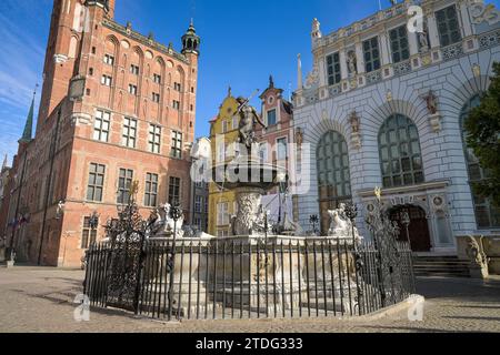 Rechtstädtisches Rathaus, Neptunbrunnen, Artushof, Langer Markt - Dlugi Targ, Altstadt, Danzig, Woiwodschaft Pommern, Polen Stockfoto