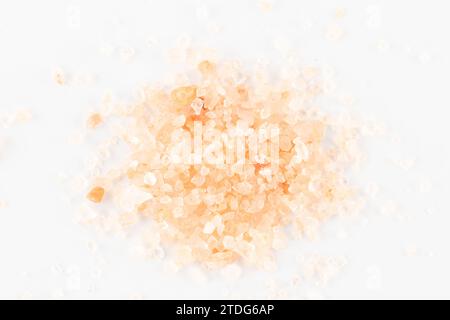 Himalaya Pink Salt auf weißem Hintergrund. Draufsicht. Stockfoto