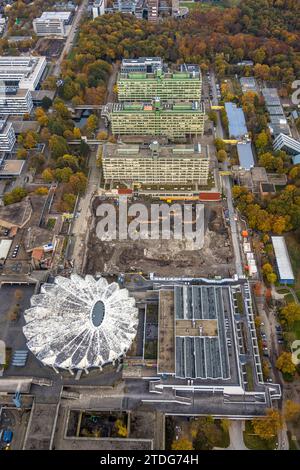 Luftaufnahme, Gebäudekomplex der RUB Ruhr-Universität Bochum, Baustellenersatz Neubau NA, schalenförmiges Rundgebäude Audima Stockfoto