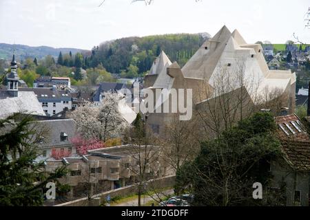 Der Mariendom in Velbert-Neviges im Frühling. Stockfoto