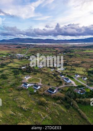 Luftaufnahme von Kilclooney zwischen Ardara und Portnoo im County Donegal, Irland Stockfoto