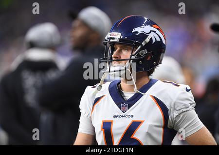 DETROIT, MI - 16. DEZEMBER: Denver Broncos platzieren Kicker Wil Lutz (16) während des Spiels zwischen Denver Broncos und Detroit Lions am 16. Dezember 2023 im Ford Field in Detroit, MI (Foto: Allan Dranberg/CSM) (Credit Image: © Allan Dranberg/Cal Sport Media) Stockfoto