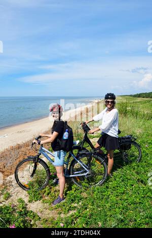 Radfahrer am Holländer Cap an der Kurischen Nehrung, Pervalka, Litauen Stockfoto