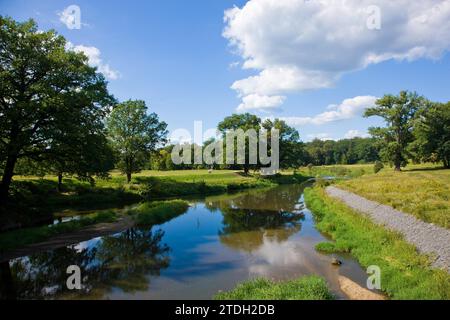 Bad Muskau, Lausitzer Neiße im Fuerst-Pueckler-Park Bad Muskau. In diesem Gebiet bildet die Neisse die deutsch-polnische Grenze Stockfoto