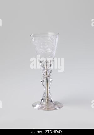 ChalipGlas mit zwei zusammengeklappten Händen und der Inschrift