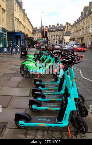 WestBike Elektrofahrräder und Motorroller wurden gemietet. Dezember 2023 Stockfoto