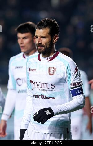 Bergamo, Italien, 18. Dezember 2023. Antonio Candreva (US Salernitana) während des Fußballspiels der Serie A zwischen Atalanta und Salernitana im Gewiss-Stadion am 18. Dezember 2023 in Bergamo, Italien. Quelle: Stefano Nicoli/Speed Media/Alamy Live News Stockfoto